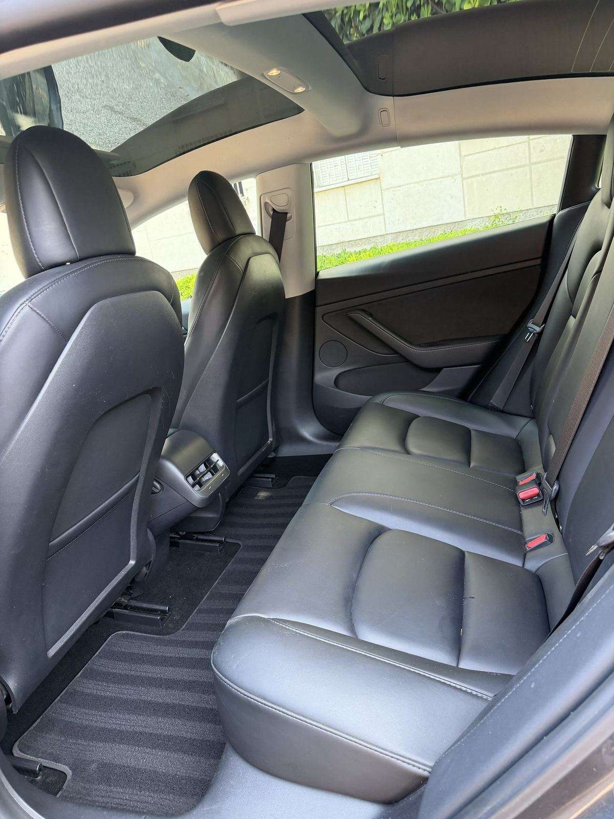 Tesla Model 3 Long Range 2021 — TVA récupérable — photo 4